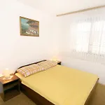 By The Sea Mandre, Pag - 6539 Apartment Kolan