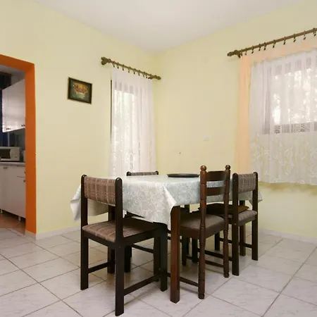 Apartamento By The Sea Mandre, Pag - 6539 Kolan