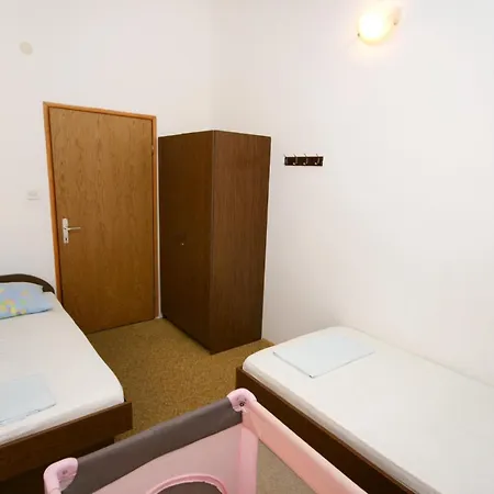 By The Sea Mandre, Pag - 6539 Apartman Kolan